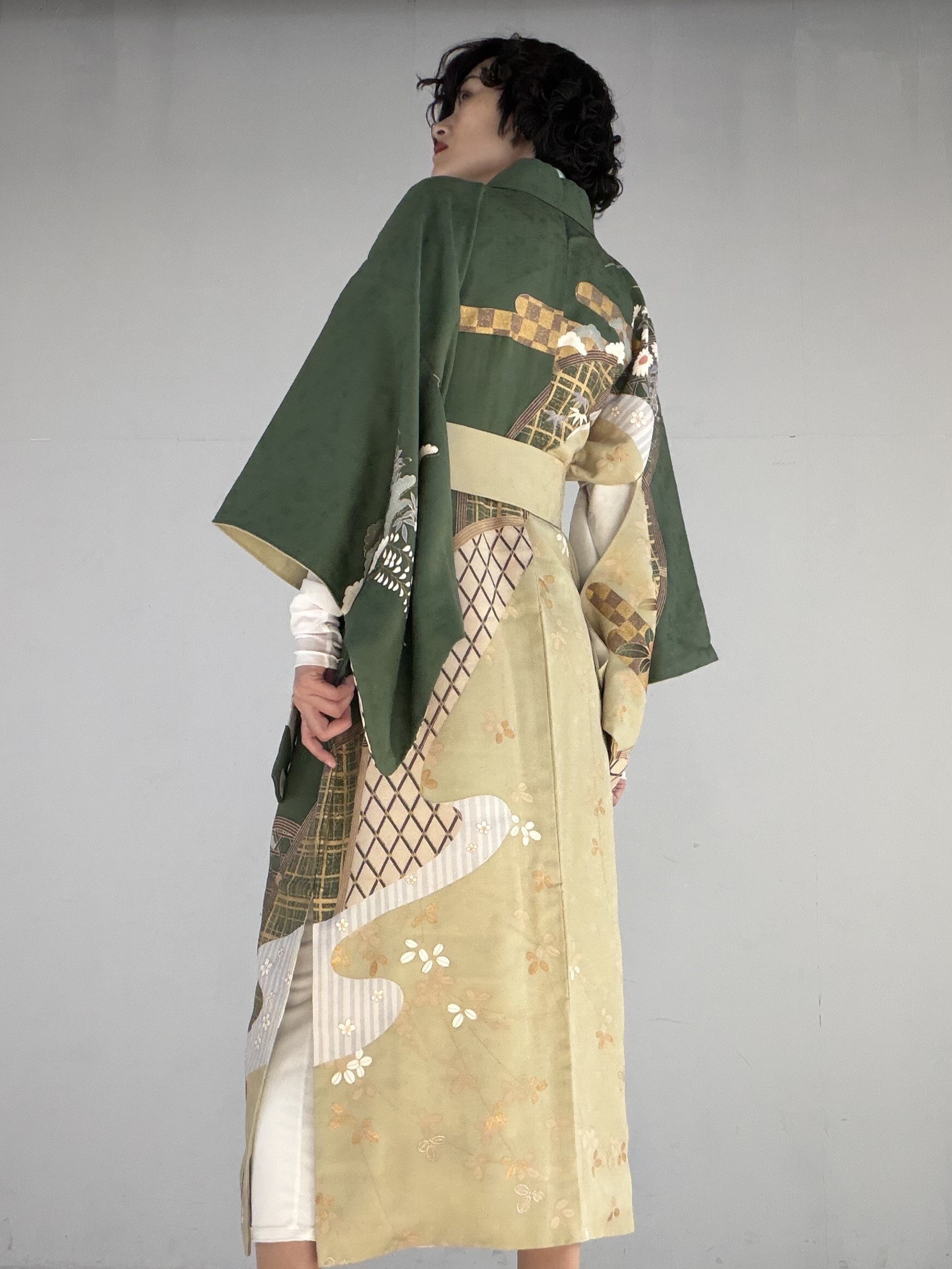 machiko Silk Kimono - Forest Green Lattice & Gold